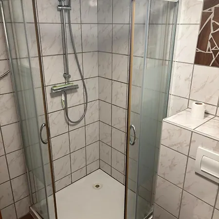1 Apartment *